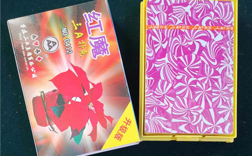 文化传承与多元价值：新疆纸牌的现代发展与应用探索